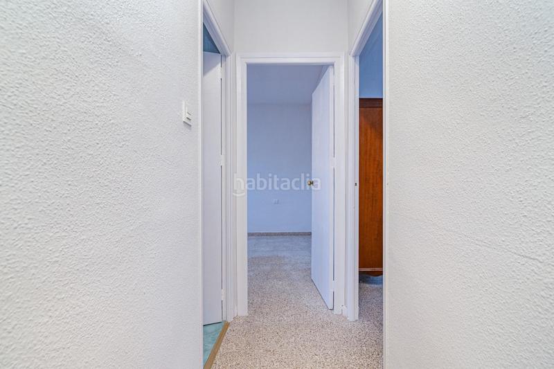 Foto 4eb8732a-841e-4a46-be2b-cfad9b64ab25. Casa adosada adosada con garaje y patio por 125000! en Santa Fe