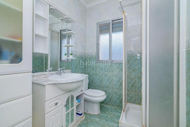 Foto a643c1d2-2197-4b01-958d-cbb2f6edc298. Casa adosada adosada con garaje y patio por 125000! en Santa Fe