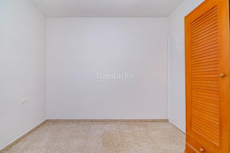 Foto d4dfe91b-4eb1-4845-8299-0d4537ae0f03. Casa adosada adosada con garaje y patio por 125000! en Santa Fe