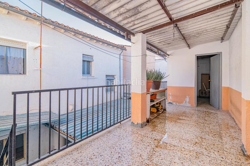 Foto ee0722f2-85f4-4ebd-ad1f-ebe8043d8f01. Casa adosada adosada con garaje y patio por 125000! en Santa Fe