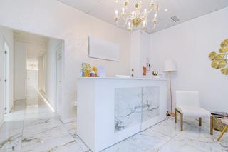 Local commercial à Fígares. Clínica médicoestética de alto nivel en venta  granada centro