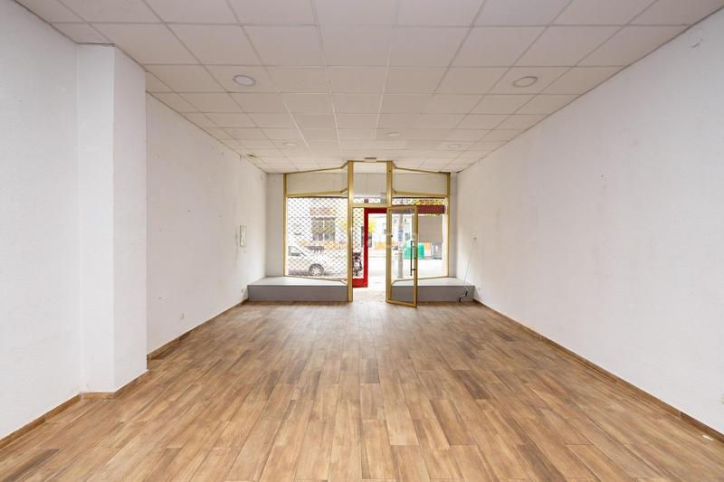 Foto 1925191a-d9f7-4e8a-b339-80774d56d9aa. Locale commerciale in Barrio de Zaidín Granada