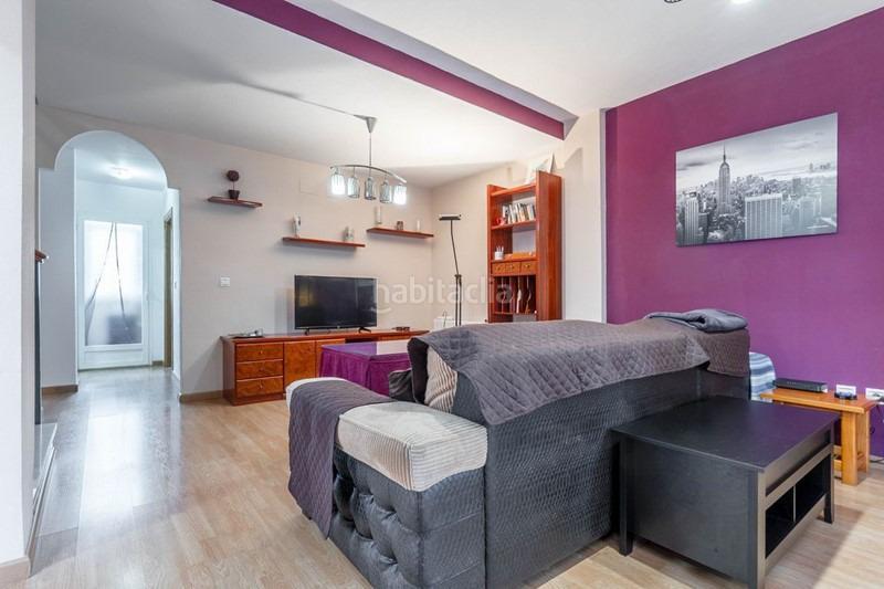 Foto 24aca688-cf3a-4b02-9bb9-769ea6c08da8. Casa amb aparcament a Malahá (La)