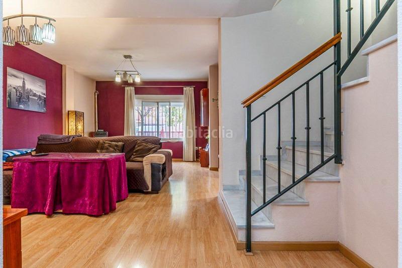 Foto 3ec44e59-d79f-435f-8ad9-fbeeca1fbdd2. Casa amb aparcament a Malahá (La)