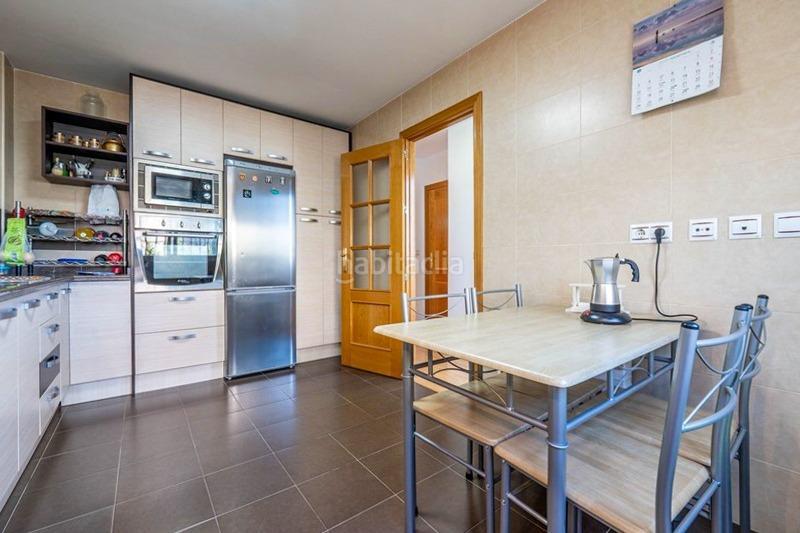 Foto d4cf5f41-2558-43d3-bbc2-b4791ffa0fe0. Casa amb aparcament a Malahá (La)