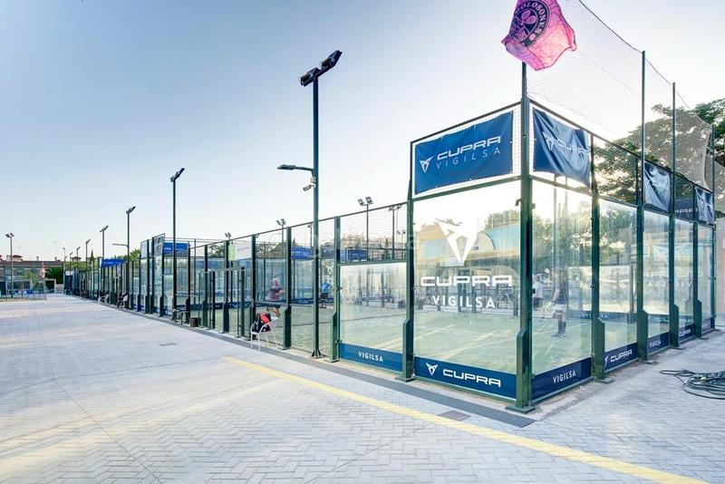 Foto 7dfc3fab-00e3-446a-9f9f-2720445883b0. Maison jumelée avec parking piscine dans Rosaleda - Juventud Granada