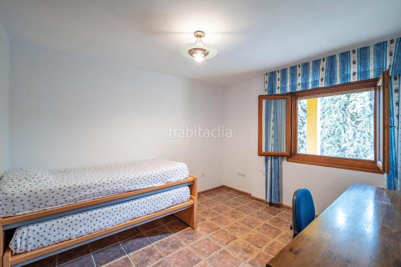 Foto be225a7b-b925-48f1-8cb7-77cb486bd03c. Chalet dans calle calle buenos aires (ur.el arenal) 69 dans Alhendín