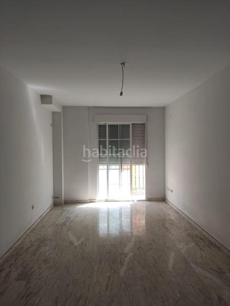 Foto f843b8b5-451a-458f-99e5-a13704f6a4ed. Pis a calle real 16 a Maracena