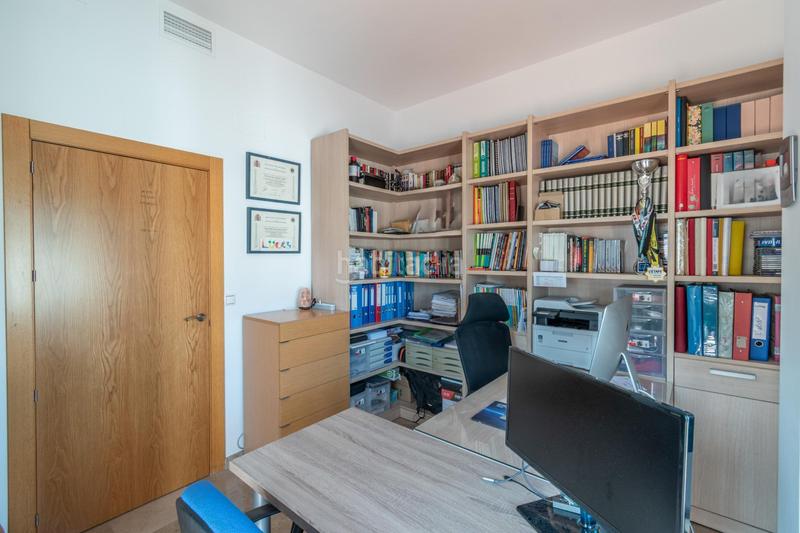 Foto 964c17c7-377a-458a-ae08-60cb909342d0. Chalet espectacular chalet urbanización el arenal! en Alhendín