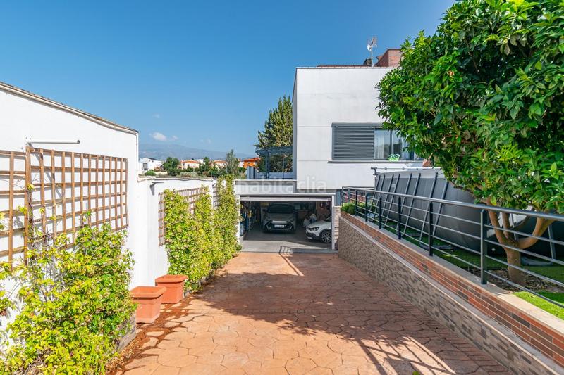 Foto aaf88353-dc23-4e5b-84eb-6118ecae6139. Chalet espectacular chalet urbanización el arenal! en Alhendín