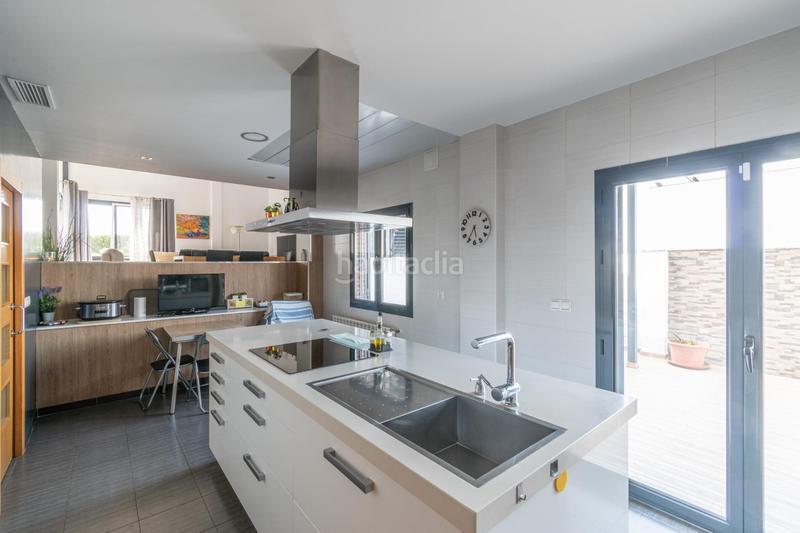 Foto c9517ae5-62e6-45a8-80c2-1205d92cb809. Chalet espectacular chalet urbanización el arenal! en Alhendín