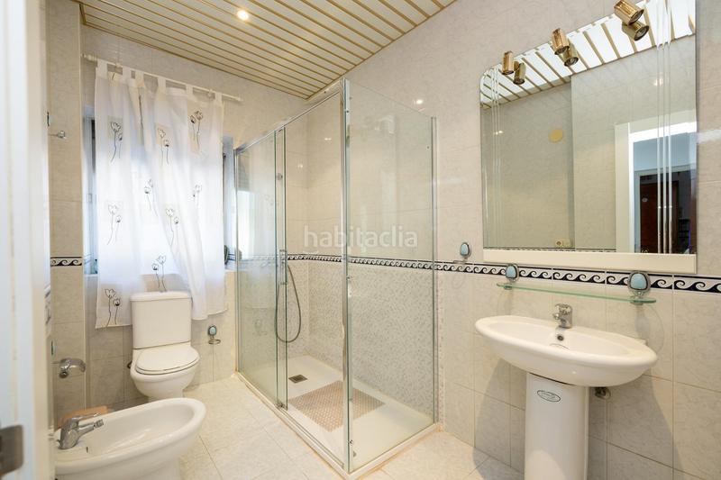 Foto 7cba0ffc-5e50-4883-a576-312a6f248279. Casa a schiera in Rosaleda - Juventud Granada