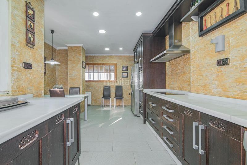 Foto 55bd17fa-c863-4f97-a1d7-95144bcd5c85. Chalet con riscaldamento parcheggio piscina in Barrio de la Vega Monachil