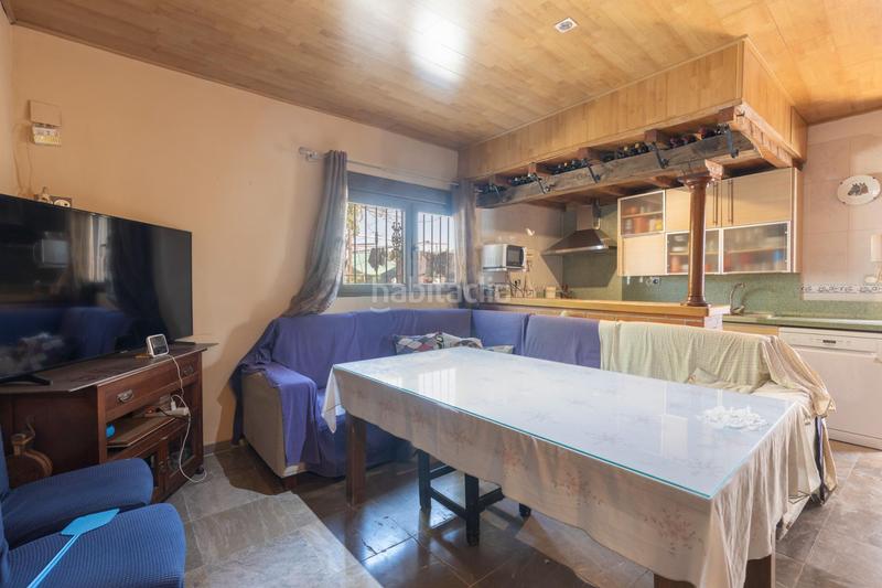 Foto 1551663b-fea1-4aa2-9f7c-9486de352bac. Masia a calle diseminados a Santa Fe