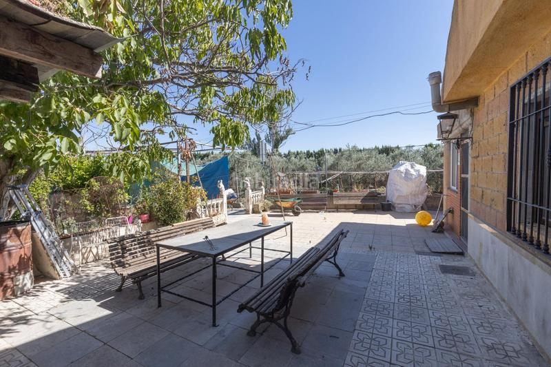 Foto b4a5d2ac-843d-4e6f-9d6d-64cb12305b18. Masia a calle diseminados a Santa Fe