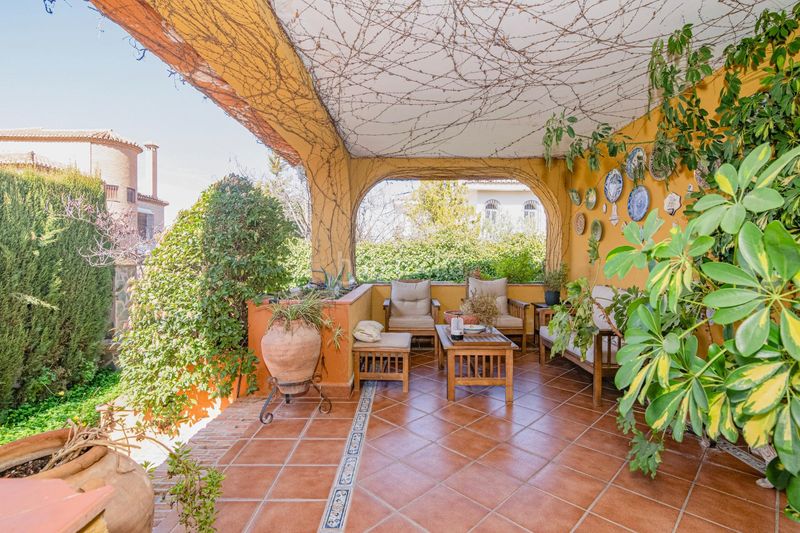 Foto b32117d6-299c-4950-8397-9b37d2c92c92. Xalet amb aparcament a Gójar