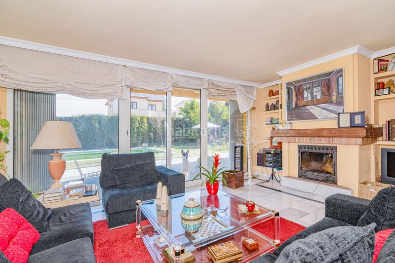 Foto dfd2768b-91cd-44ed-9406-a57544300314. Xalet amb aparcament a Gójar