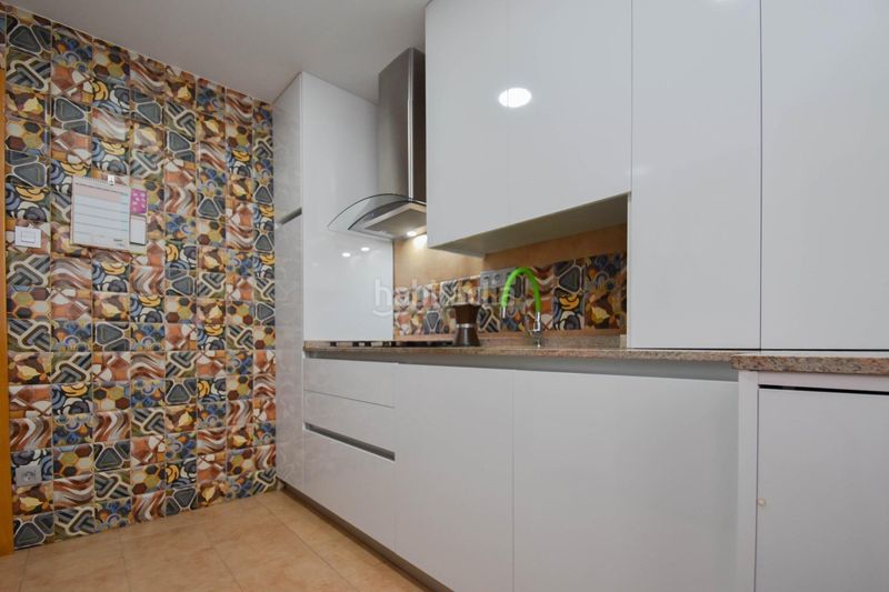 Foto 2e5c6794-e170-4f80-83a3-604aedbf3699. Pis amb aparcament a Centro - Sagrario Granada