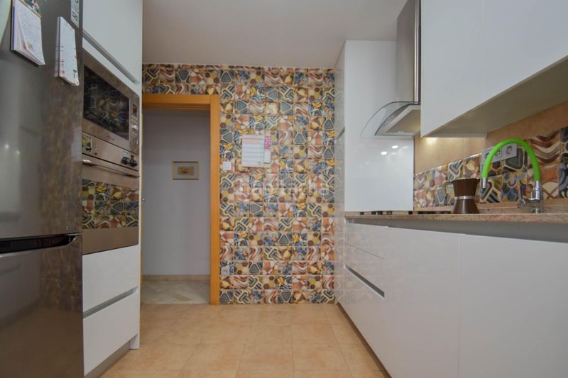 Foto 50f408f4-c073-4fd9-8a86-ea04c5fcdcec. Pis amb aparcament a Centro - Sagrario Granada