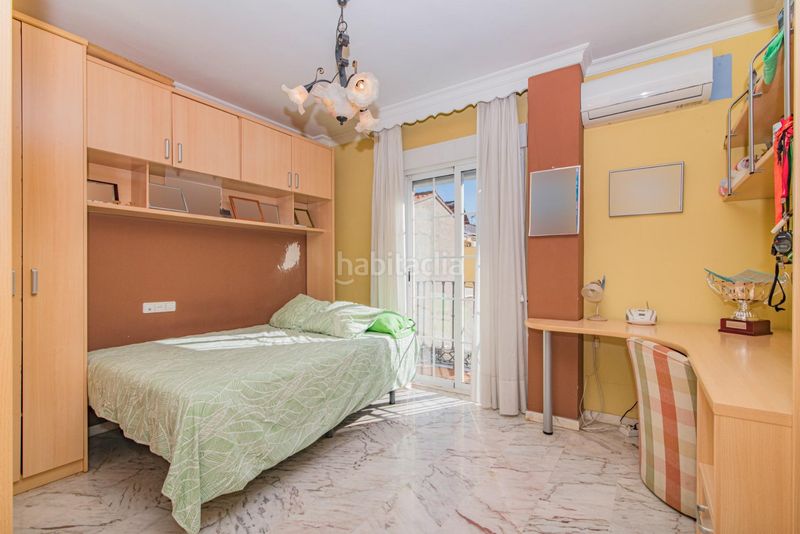 Foto 37bae8bd-9595-4207-adfe-9424f504d0f4. Xalet amb aparcament piscina a Maracena