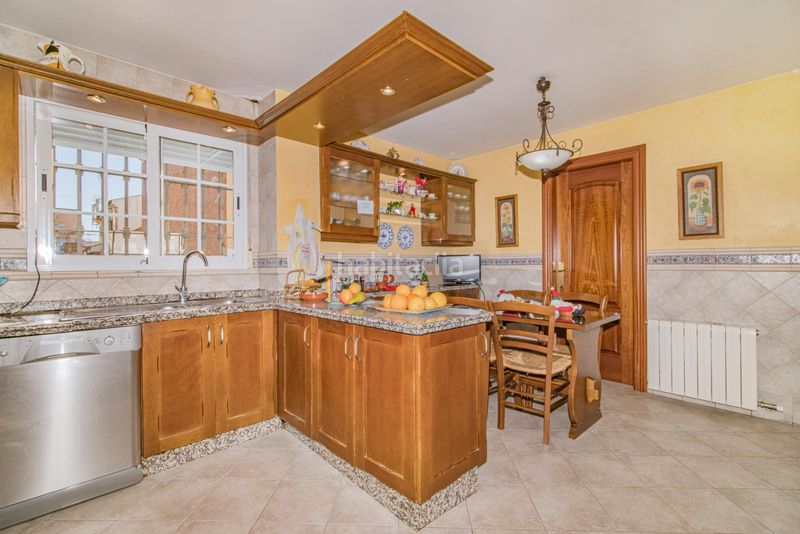 Foto 5327658a-64b1-4baf-b9b2-1490248cda67. Xalet amb aparcament piscina a Maracena