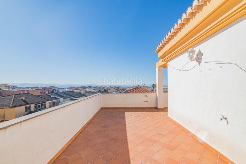 Foto 6dd1abc5-4280-4e02-864b-d3a58eebc251. Xalet amb aparcament piscina a Maracena