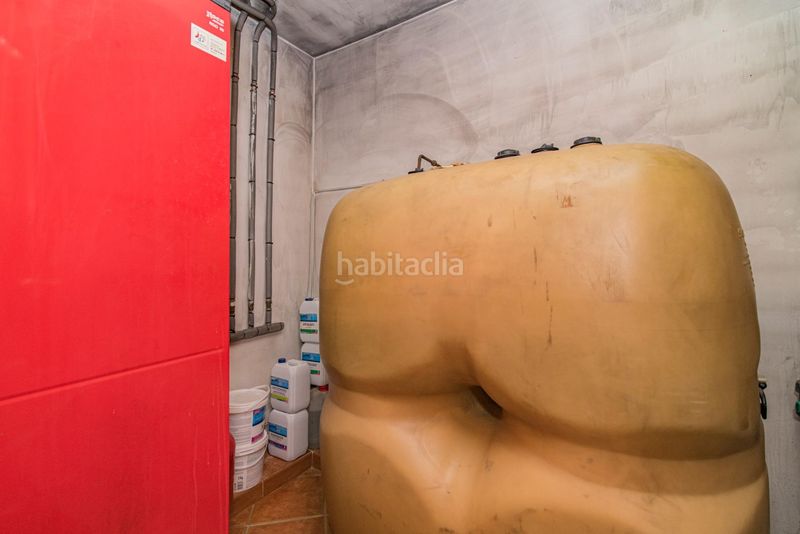 Foto 73a72b42-b847-4d84-a664-af9ba63a0b9a. Xalet amb aparcament piscina a Maracena