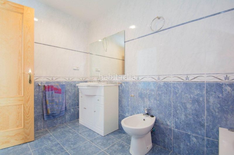 Foto 40db257b-2e99-4f15-92b2-f039c897cec5. Xalet amb aparcament piscina a Güéjar Sierra