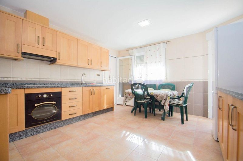 Foto 71108d2d-8e67-43c8-942b-81a7adc4ee21. Xalet amb aparcament piscina a Güéjar Sierra