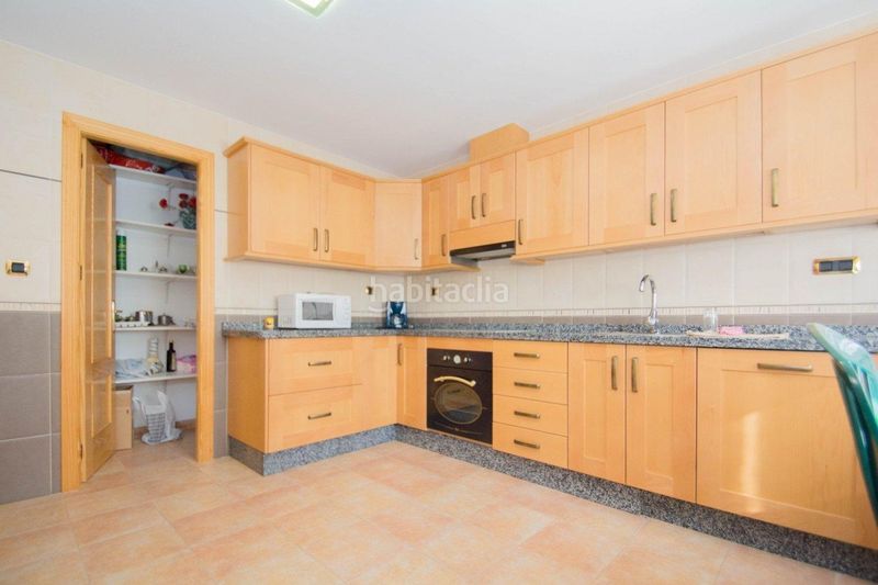 Foto 9cb8fd6b-08bb-4265-8b60-1ec2d674227b. Xalet amb aparcament piscina a Güéjar Sierra