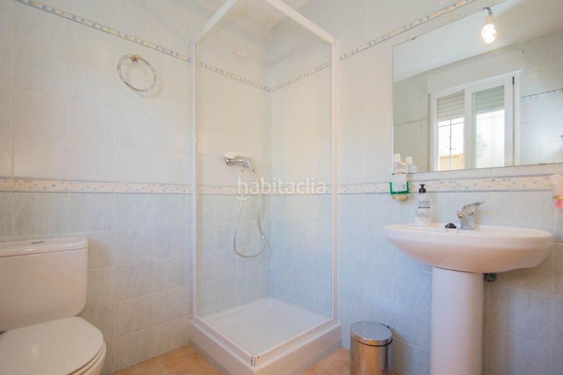 Foto ab1cd5b4-6f19-417f-ae8e-7f3c66f71048. Xalet amb aparcament piscina a Güéjar Sierra