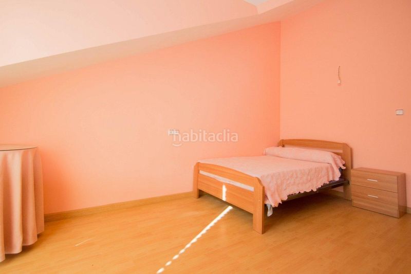 Foto fc33e9e7-494d-4d39-8149-1310fa89ad7c. Xalet amb aparcament piscina a Güéjar Sierra