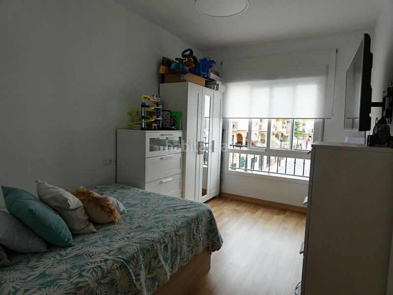 Foto f1511283-e6d8-41ca-b5c8-9b63d65ec114. Pis amb aparcament a Atarfe