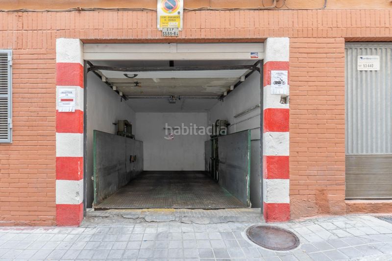 Foto 9a9b05aa-4de0-4b32-ae7a-2453c3f41ab3. Aparcament cotxe a Centro - Sagrario Granada