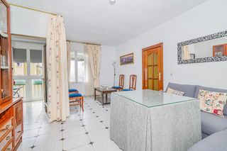 Pis a Calle ronda de alfareros 4. Oportunidad en venta piso de 4 dormitorios con posibilidad de 5