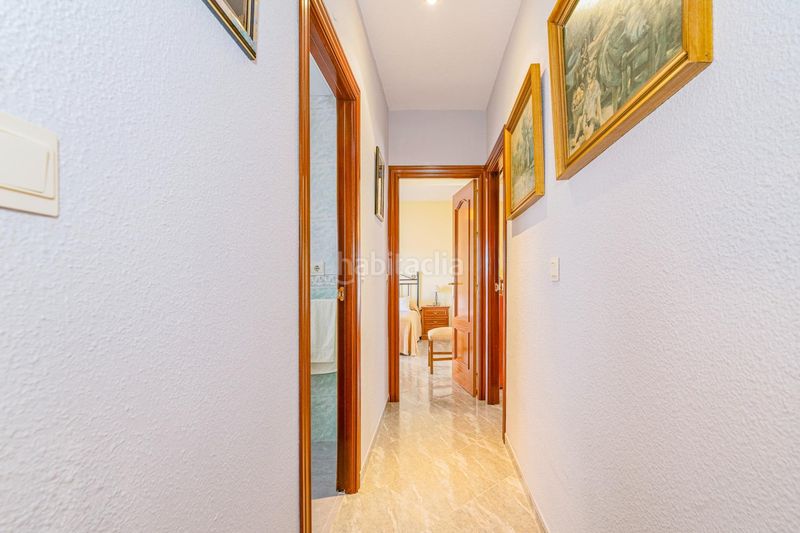 Foto f29c3990-a250-4121-891e-db761a9bbc94. Casa adossada amb aparcament a Atarfe