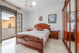 Semi detached house  Calle eladio la presa. Preciosa casa de 4 dormitorios en santa fe con patio y terraza e
