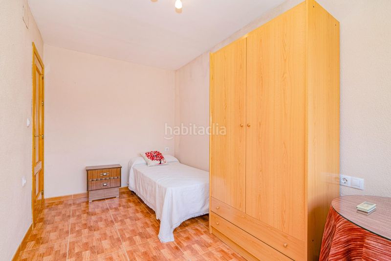 Foto e18b3dd0-3e4e-4f27-ab22-bdada2fb1650. Pis a Cartuja Granada