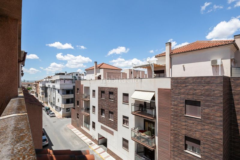 Foto d90d6878-8299-43b9-b9d4-c4ed9a616387. Àtic amb calefacció aparcament a Atarfe