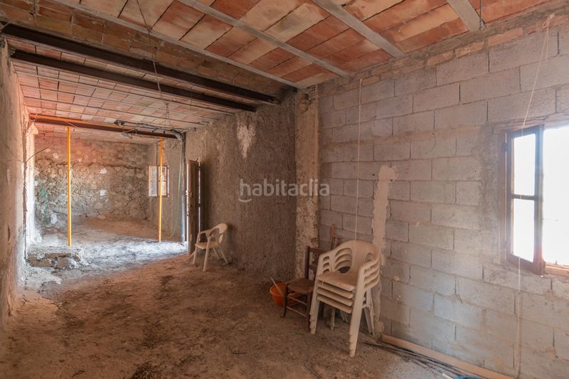 Foto bb609ad0-60b1-4c70-9212-0ce259da91a6. Casa amb aparcament a Deifontes