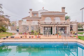 Chalet in Altos de la Zubia. Chalet de ensueño en la zubia