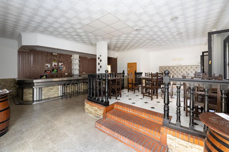 Foto a6e38da1-f02e-4786-98c9-b7b9d3495b0a. Local comercial a Maracena