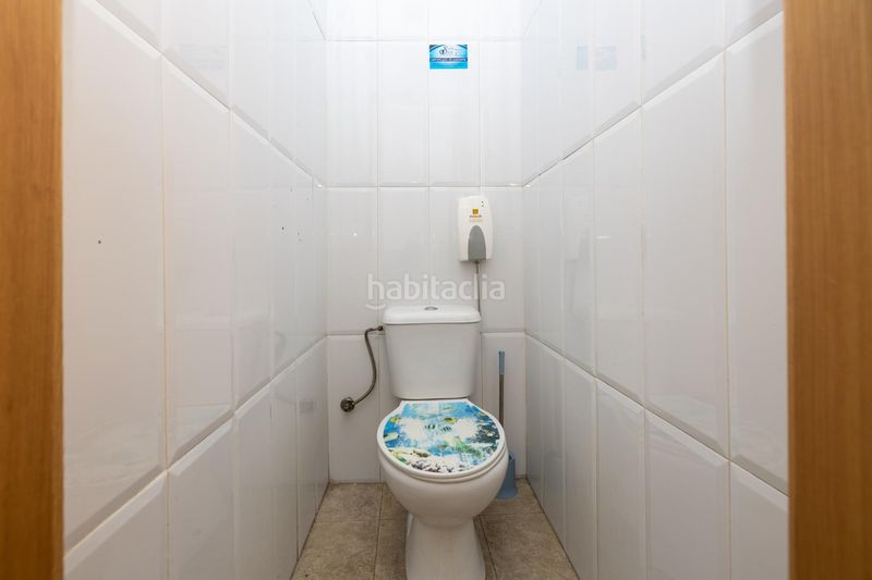 Foto d09e815f-2063-48f9-81da-12344986b41a. Local comercial a Maracena