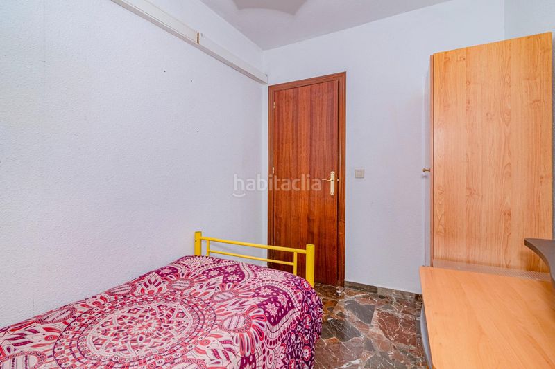 Foto fa461500-5797-4425-82a0-836f24fbd99f. Dúplex amb calefacció aparcament a Joaquina Eguaras Granada