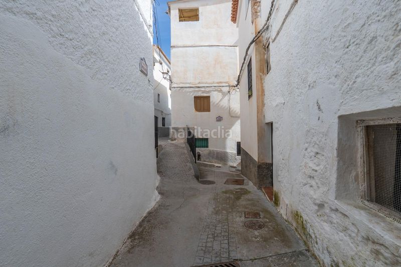 Foto cbcd5456-fec9-4cbb-b981-ea047a43eb2f. Casa a calle del tio gregorio 4 a Albuñuelas