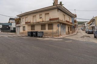 Residential Plot in Calle nueva rosario 1. Casa con solar en montillana