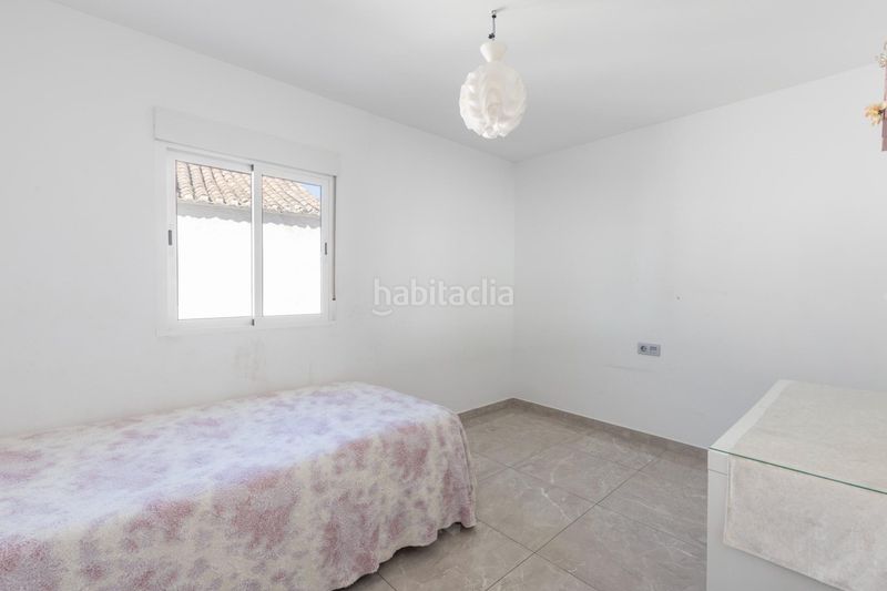 Foto 590a8292-56b1-49c6-8570-f43080ac6548. Casa a Ayuntamiento Alhendín