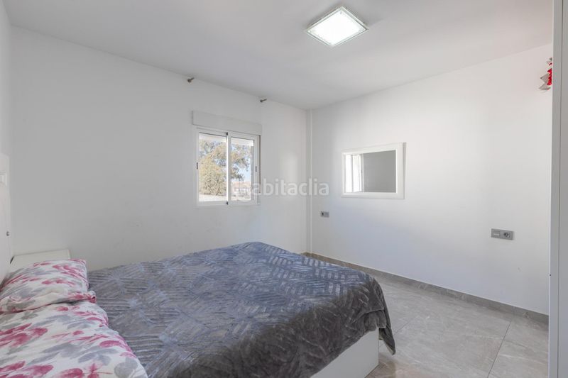 Foto 8db9f4f4-98f2-4f34-892d-d2aa9d741282. Casa a Ayuntamiento Alhendín