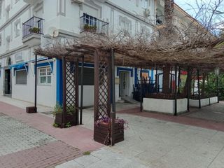 Local Comercial a Calle de Flores de Lemus