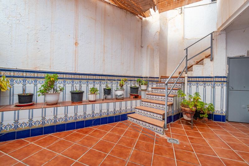 Foto adb09304-3b26-42f5-bfa6-c437d65072c1. Casa amb aparcament a San Matías - Realejo Granada